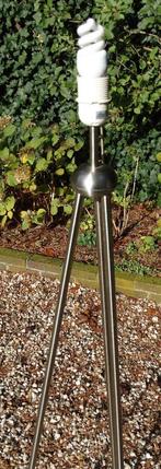 Lamp, minimalistisch RVS design, zonder kap, Huis en Inrichting, Lampen | Vloerlampen, Ophalen, Metaal, Minder dan 100 cm