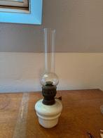 Oude Petroleumlamp met Glazen Kap, Antiek en Kunst, Antiek | Lampen, Ophalen of Verzenden