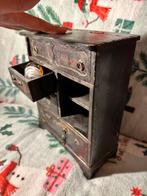 Schittererend Chinees oud miniatuur kastje, circa 30 cm hoog, Antiek en Kunst, Ophalen of Verzenden