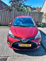 Toyota Yaris 1.0 12V Vvt-i 5DR 2015 Rood, Voorwielaandrijving, 527 kg, Euro 6, Overige kleuren