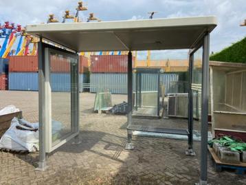abri, rookhok, rookruimte, bushalte, overkapping, fietsenhok beschikbaar voor biedingen