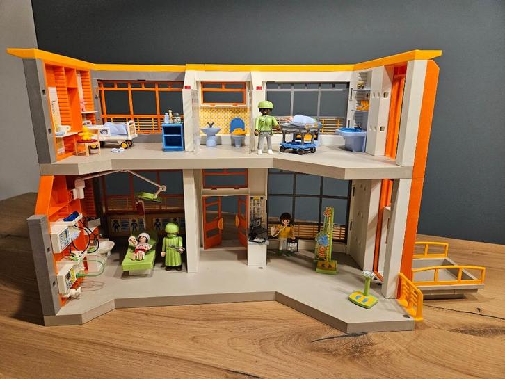 Playmobil 6657 Kinderziekenhuis, Kinderen en Baby's, Speelgoed | Playmobil, Zo goed als nieuw, Complete set, Ophalen of Verzenden