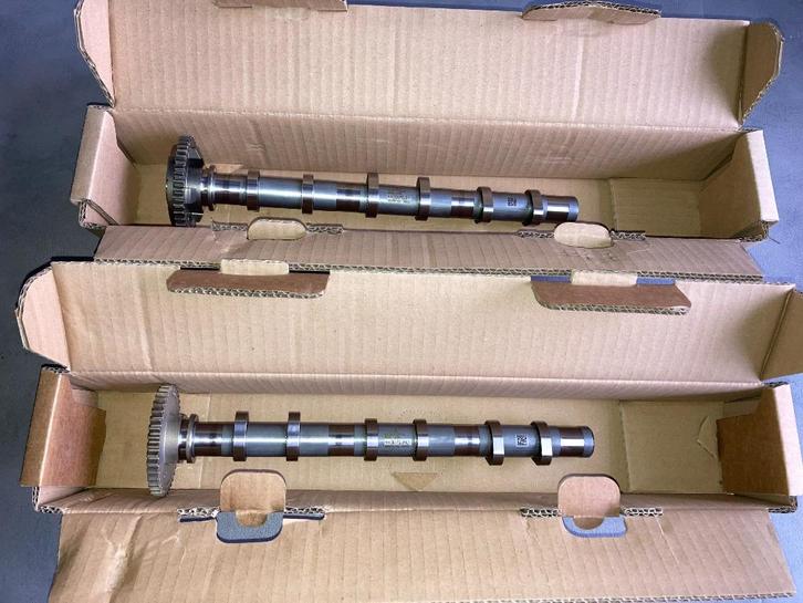 2 nieuwe nokkenassen BMW F20 F40 F45 F48 / Mini F54 F55 F56, Auto diversen, Overige Auto diversen, Ophalen of Verzenden