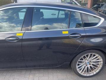 Portier 4Deurs links-achter van een BMW 5-Serie (A90) beschikbaar voor biedingen