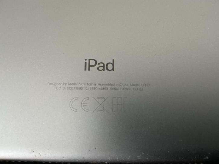 iPad 6e generatie (2018) - Model A1893, Computers en Software, Apple iPads, Gebruikt, Apple iPad, Wi-Fi, 9 inch, 32 GB, Grijs