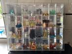 Kasje met miniatuur parfum flesjes, Ophalen, Zo goed als nieuw, Miniatuur