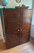 Massief houten kast met veel opbergruimte, Ophalen of Verzenden