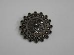 Vintage Zeeuwse zilveren knoop broche, Minder dan 4 cm, Ophalen of Verzenden, Zo goed als nieuw, Zilver
