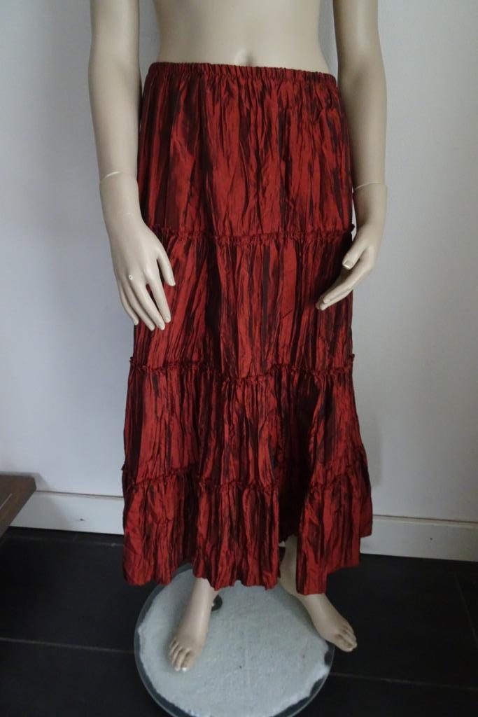 roestbruine stroken rok maat M, Kleding | Dames, Rokken, Zo goed als nieuw, Maat 38/40 (M), Bruin, Onder de knie, Ophalen