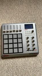 AKAI MPD 24, Muziek en Instrumenten, Midi-apparatuur, Ophalen, Zo goed als nieuw
