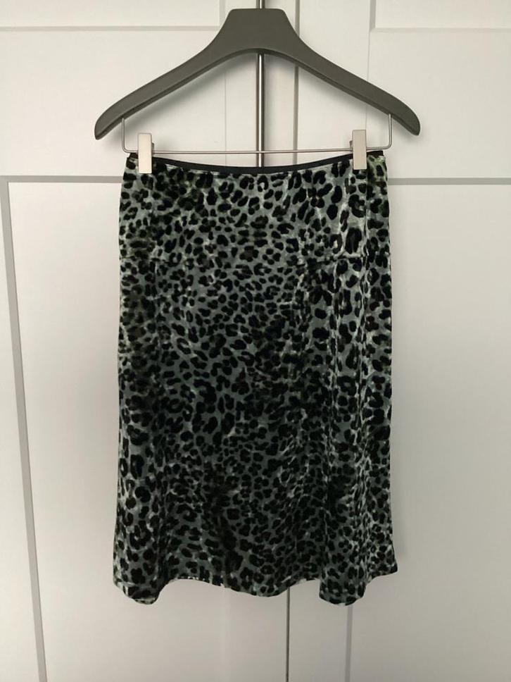 Leuke fluwelen groene rok van Imagio by Connection maat M/L, Kleding | Dames, Rokken, Zo goed als nieuw, Maat 38/40 (M), Groen