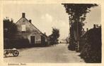 MADE, Drimmelen, Adelstraat (1920s) Stoop Ansichtkaart, Verzamelen, Ansichtkaarten | Nederland, Ophalen of Verzenden, Voor 1920