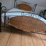 Zwart spijlen klassiek bed / twijfelaar inclusief matras, Huis en Inrichting, Slaapkamer | Bedden, Ophalen, Gebruikt, Zwart, 140 cm