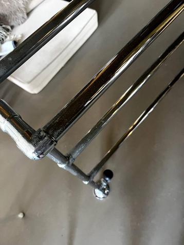 Design radiator / verwarming voor badkamer en handdoeken  beschikbaar voor biedingen