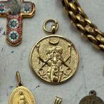 18 verguld metalen crescent moon hanger charm aan ketting, Verzenden, Zo goed als nieuw, Goud, Overige materialen