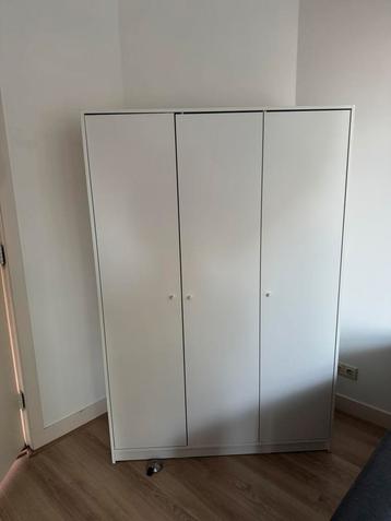 Wardrobe 3 Doors - IKEA KLEPPSTAD beschikbaar voor biedingen