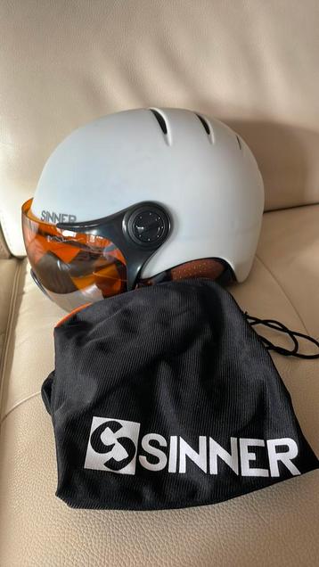 Skihelm Sinner met vizier - maat L in perfecte staat beschikbaar voor biedingen