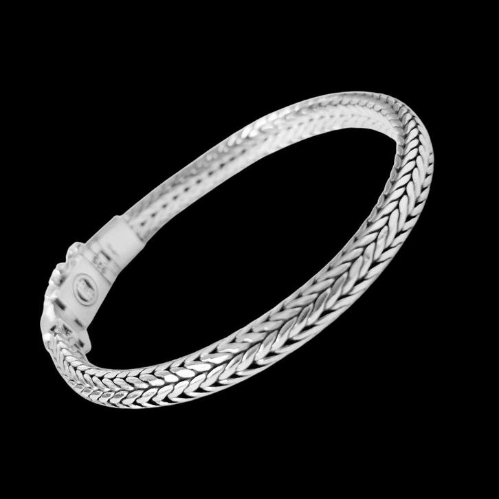 ELLEN XS maat E     Buddha to Buddha armband, Sieraden, Tassen en Uiterlijk, Armbanden, Zo goed als nieuw, Zilver, Zilver, Ophalen of Verzenden