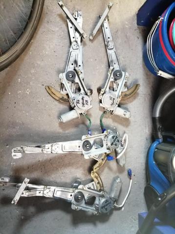4 stuks raammotortjes SUBARU FORESTER SF  1997/2001 beschikbaar voor biedingen