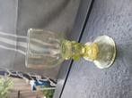Oude uranium roemer met bramen, Ophalen