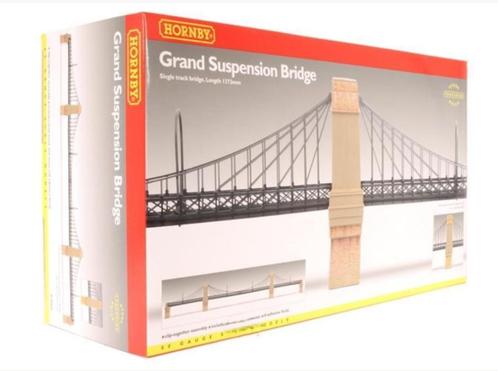 Hornby 8008 - Bouwpakket spoorhangbrug lengte 137 mm. in ovp, Hobby en Vrije tijd, Modeltreinen | H0, Nieuw, Brug, Tunnel of Gebouw