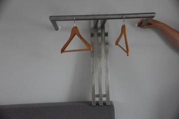 Kapstok RVS ( 65 cm x 28 cm ). beschikbaar voor biedingen
