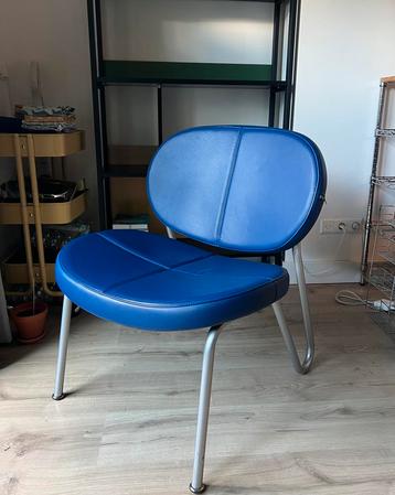 Fijne fauteuil beschikbaar voor biedingen