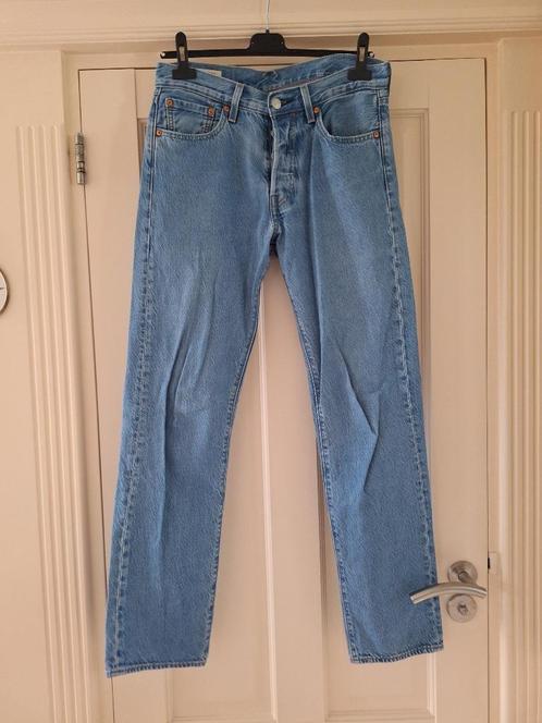 Levi's 501 jeans W 39 L 32 light washing gratis verz in NL, Kleding | Dames, Spijkerbroeken en Jeans, Zo goed als nieuw, W28 - W29 (confectie 36)