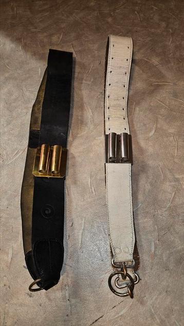 Militaire tromriemen voor tamboers (slagband). beschikbaar voor biedingen