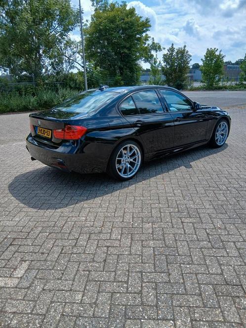 BMW f30 320i, Auto's, BMW, Particulier, 3-Serie, Benzine, A, Sedan, Handgeschakeld, Origineel Nederlands, Zwart, Achterwielaandrijving