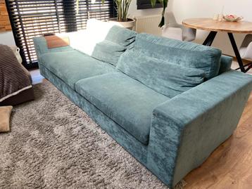 Velvet bank 257 cm breed met diepe zit beschikbaar voor biedingen