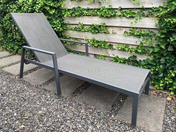 Sterk Aluminium Ligbed – 1,95m x 0,65m – Inclusief Kussen beschikbaar voor biedingen