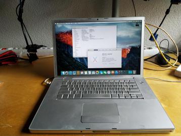 Oude Apple Macbook Pro beschikbaar voor biedingen