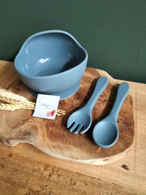 Opruiming! Siliconen kom en oefenbestek • 4 kleuren, Kinderen en Baby's, Babyvoeding en Toebehoren, Nieuw, Overige typen, Verzenden
