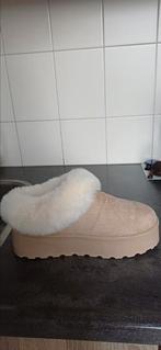Warme pantoffels, Ophalen, Nieuw, Beige, Pantoffels of Sloffen