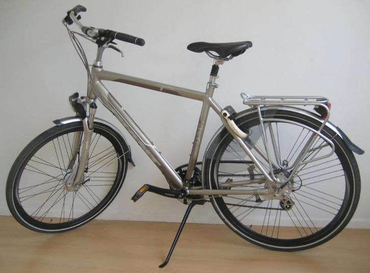Giant herenfiets framehoogte 57 cm, Fietsen en Brommers, Fietsen | Heren | Herenfietsen, Zo goed als nieuw, Giant, 57 tot 61 cm