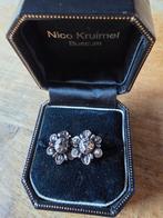 Antieke Gouden Oorstekers met Roosgeslepen Diamant, Sieraden, Tassen en Uiterlijk, Oorbellen, Gebruikt, Ophalen of Verzenden, Met edelsteen