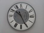 Klok, analoog, wandklok, grijs, wit, Romeinse cijfers, Ophalen of Verzenden, Zo goed als nieuw, Analoog, Wandklok