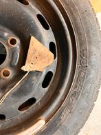 Winterbanden 175 65 R14 T82 - Ford Fiësta (model 2013-2017), Ophalen, Zo goed als nieuw