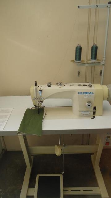 Industrie Naaimachine Global 3 Voudig transport(Nette beschikbaar voor biedingen