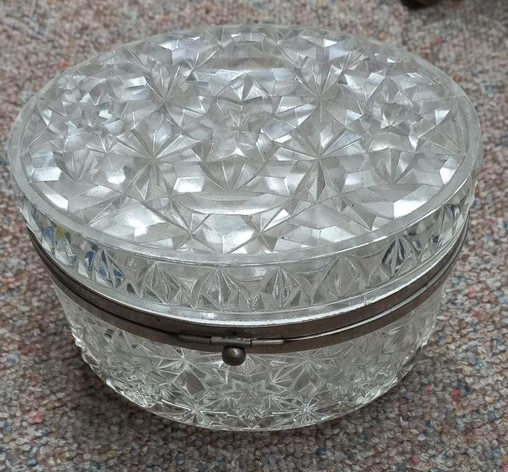 Mooie antieke kristallen sieradendoos #1, Antiek en Kunst, Antiek | Glas en Kristal, Ophalen of Verzenden