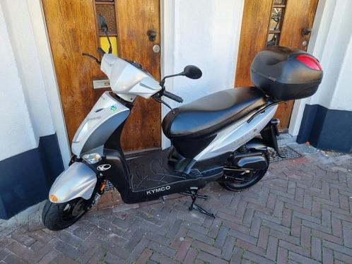 Kymco Agility Zilver brom 1449 bij ScooterForYou.  kilometer, Fietsen en Brommers, Scooters | Kymco, Gebruikt, Agility, Maximaal 45 km/u