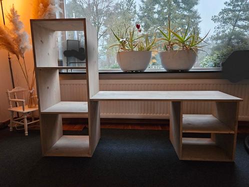 eigen gemaakt peuter/kinder bureau, Huis en Inrichting, Bureaus, Gebruikt, Ophalen