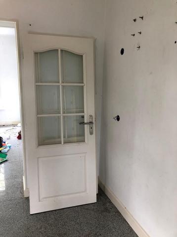 Deuren te koop € 40 p st . beschikbaar voor biedingen