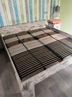 Twee persoons bed zelfbouw met 2x lattenbodem 180x200, Huis en Inrichting, Slaapkamer | Bedden, Ophalen, Wit, Tweepersoons, Zo goed als nieuw