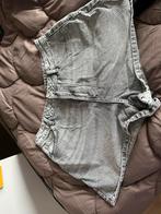 Grijze Dames Spijkerbroek Kort - Maat XL, Kleding | Dames, Spijkerbroeken en Jeans, Ophalen of Verzenden, Grijs