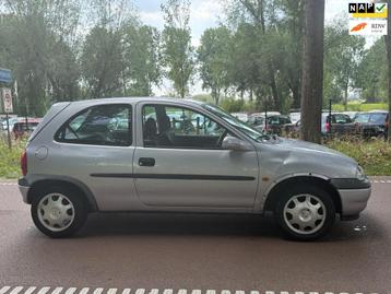Opel Corsa 1.2i-16V Strada AUTOMAAT!APK!LEUKE AUTO! beschikbaar voor biedingen