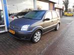 Ford FUSION 1.6i +  NL-auto met weinig km's !!!, Auto's, 1596 cc, 101 pk, Gebruikt, 49 €/maand