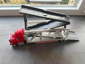 Cars Mack Truck & Racebaan beschikbaar voor biedingen