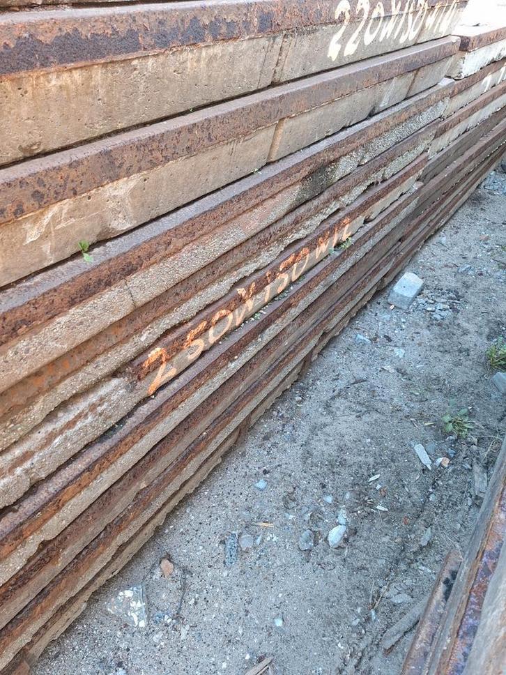 Stelconplaten 250x150 en 220x150. Gratis bezorgd, Tuin en Terras, Tegels en Klinkers, Gebruikt, Klinkers, Beton, Ophalen of Verzenden